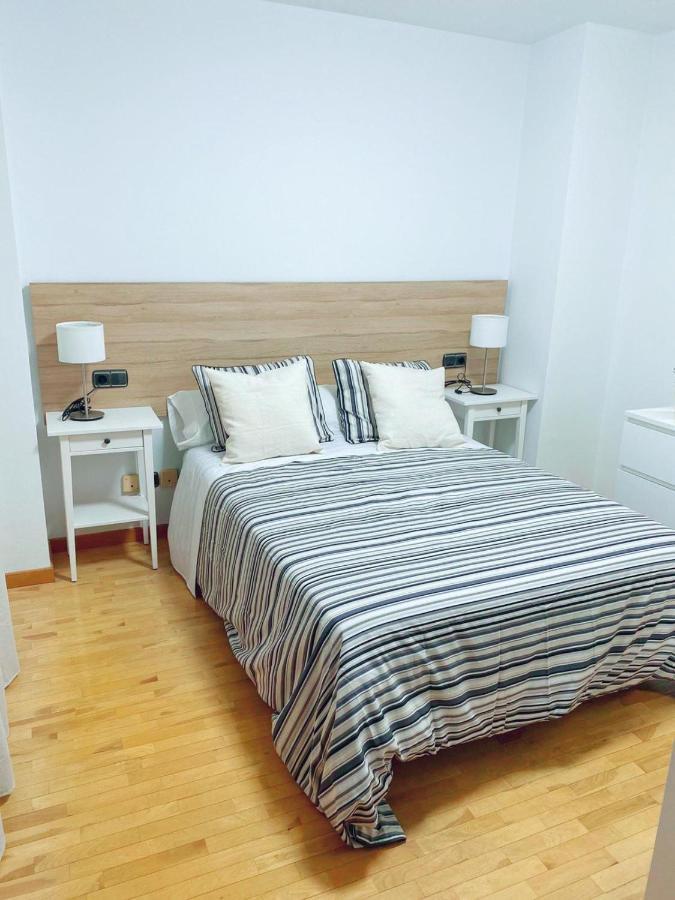 Duenas Apartment Oviedo Bagian luar foto