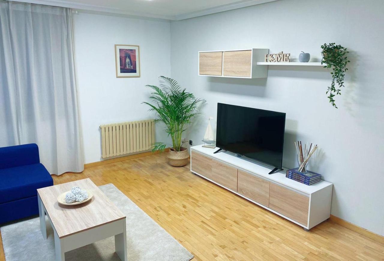 Duenas Apartment Oviedo Bagian luar foto